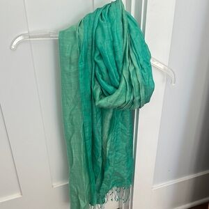 Elegant Green Scarf